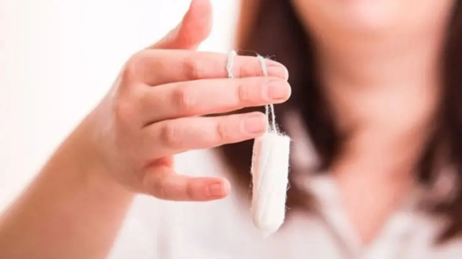 Cách xử lý khi tampon bị kẹt