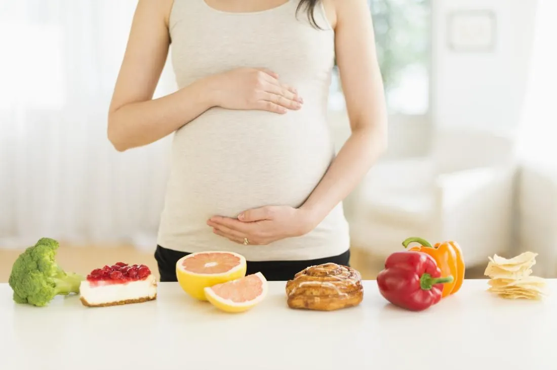 Những dưỡng chất cần thiết trong thai kỳ giúp em bé phát triển
