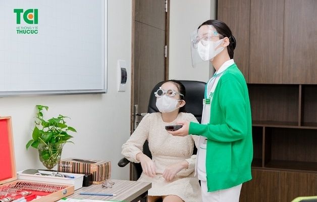 Bị lồi mắt phải làm gì? Nguyên nhân và cách chẩn đoán