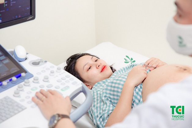 Các mốc khám thai IVF mà mẹ cần lưu ý