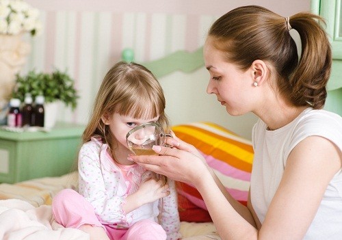 Cách làm giảm đau quai bị sốt, đau đầu, đau cơ,