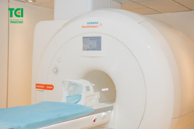 Cần lưu ý gì khi thực hiện chụp MRI phổi?