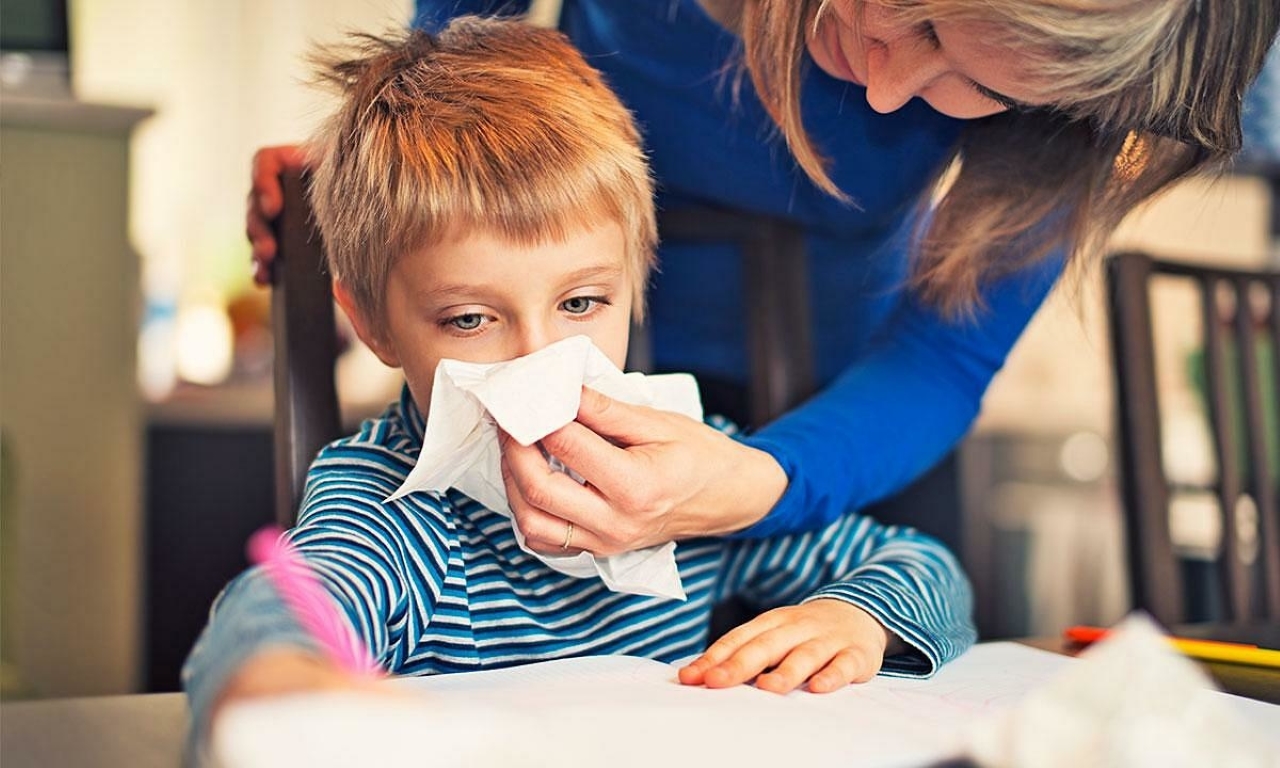 Cha mẹ nên biết: trẻ bị cảm lạnh có biểu hiện gì và cách phòng