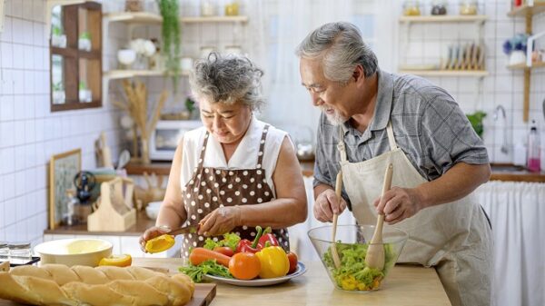 Chăm sóc bệnh nhân viêm tụy cấp nên ăn gì và kiêng ăn gì?