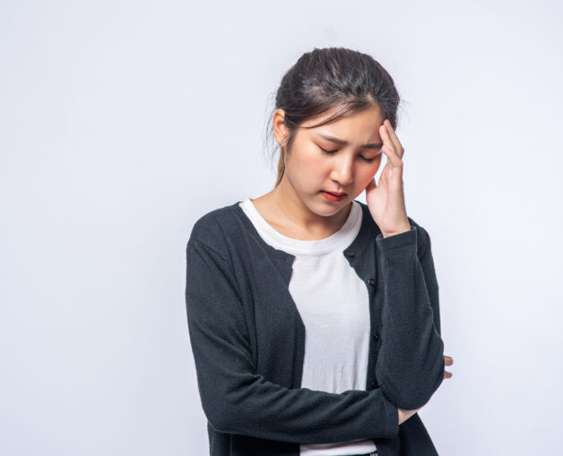 Chẩn đoán migraine ói mửa, nhạy cảm với ánh sáng