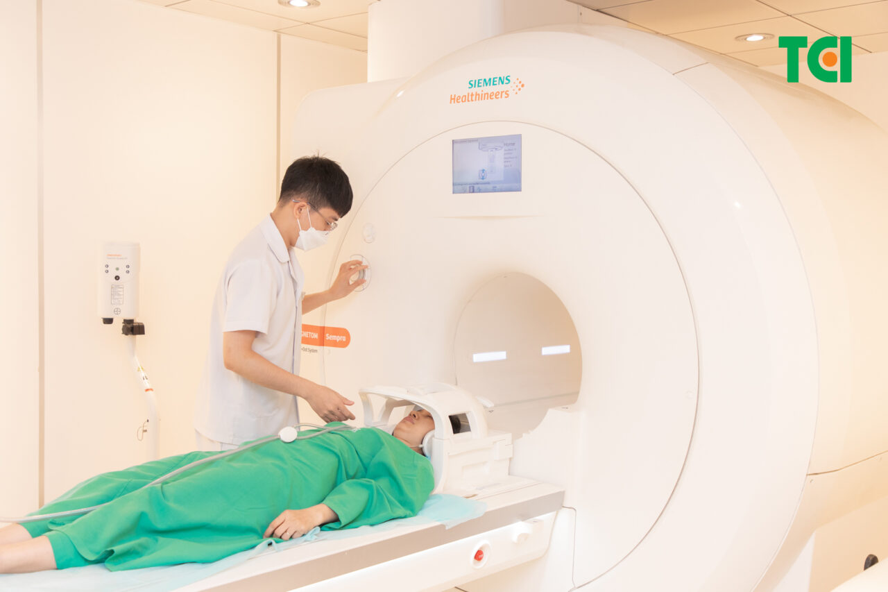 Chẩn đoán phình mạch não hiệu quả với phương pháp MRI