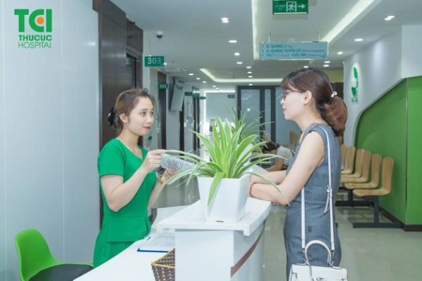 Có nên khám sức khỏe xin việc ngoài giờ?