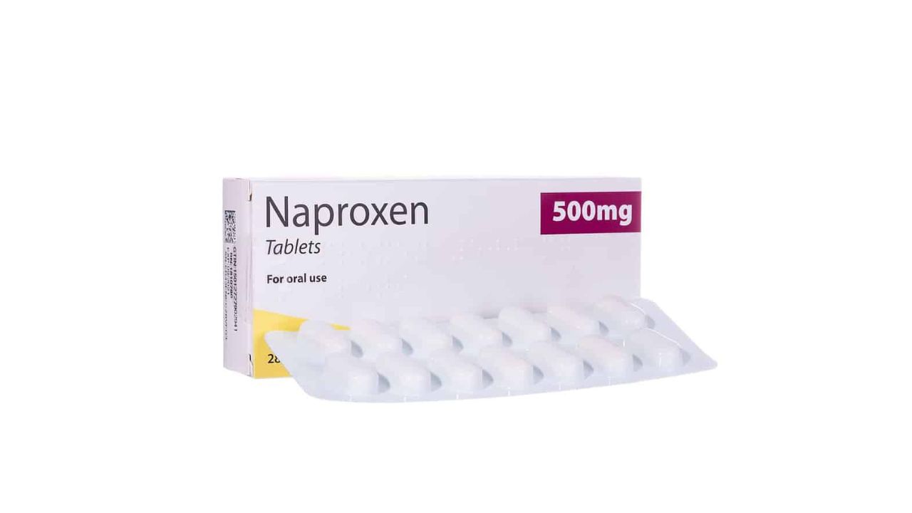 Công dụng và lưu ý khi dùng thuốc giảm đau hạ sốt Naproxen