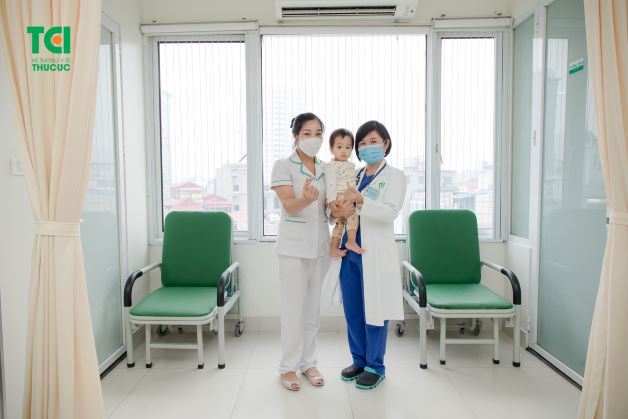 “Cuộc chiến” 3 ngày với sốt virus và viêm họng cấp của “chiến binh” nhí 1 tuổi