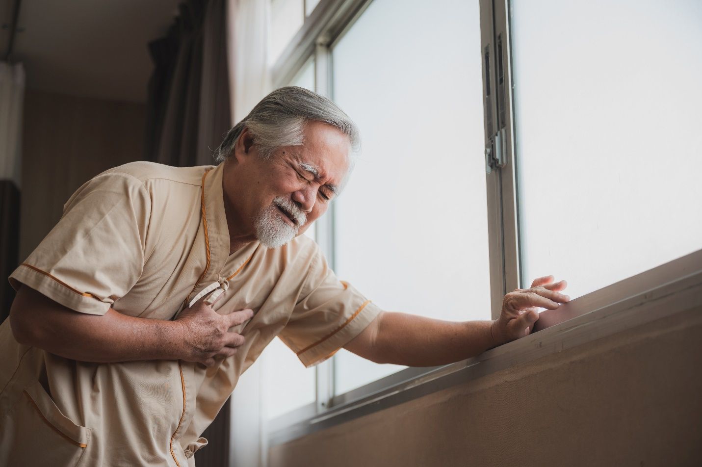 Điều nên và không nên làm khi người thân bị đột quỵ