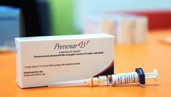 Giá vắc xin phế cầu Prevenar 13, vắc xin Synflorix tại Thu Cúc TCI