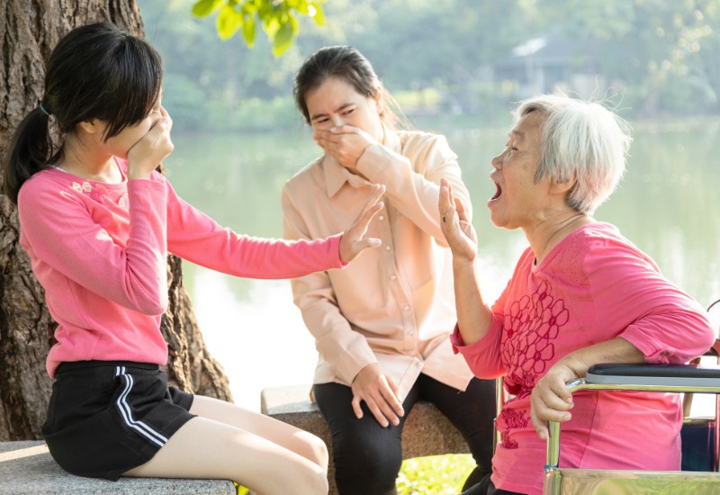 Hôi miệng chảy máu chân răng: Nguyên nhân và điều trị