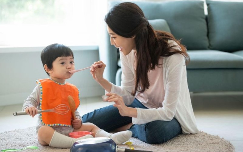 Hướng dẫn cha mẹ chọn và sử dụng thuốc bổ cho bé an toàn