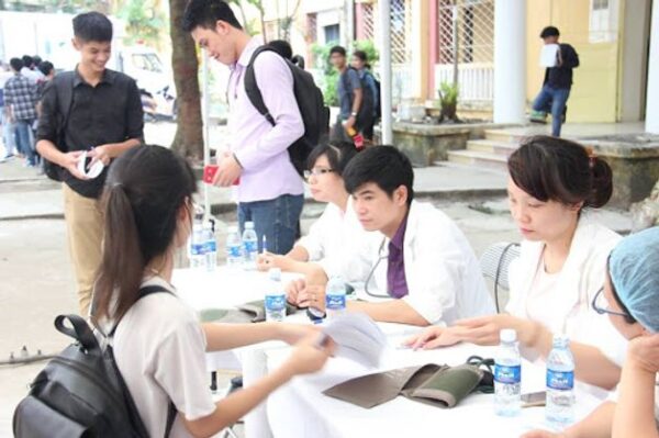 Khám sức khỏe ở trường đại học: không phải ai cũng biết