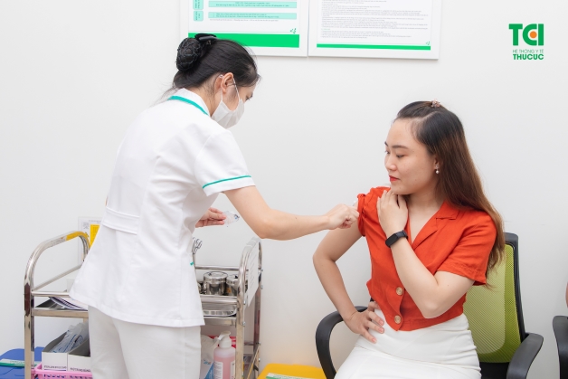 Lưu ý gì khi tiêm vắc xin sởi quai bị rubella trước khi mang thai?