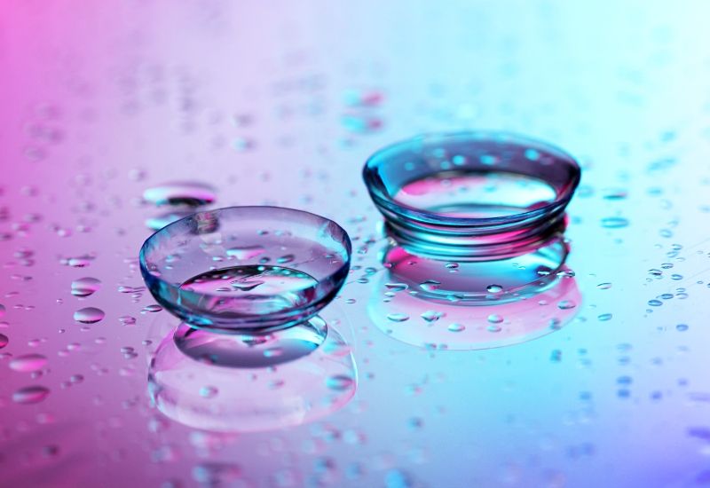 Ortho k lenses: Người phù hợp và không phù hợp để sử dụng