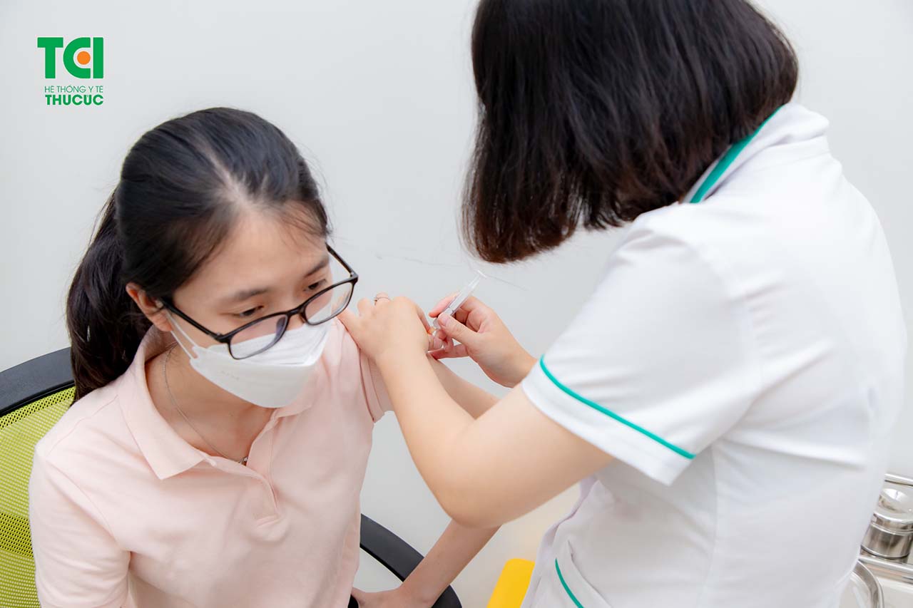 Tiêm HPV ung thư cổ tử cung, mũi tiêm quan trọng chị em chớ bỏ qua